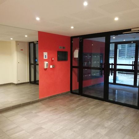 Appartment With Garden - Chaville Bagian luar foto